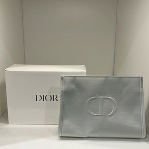 Dior pouch